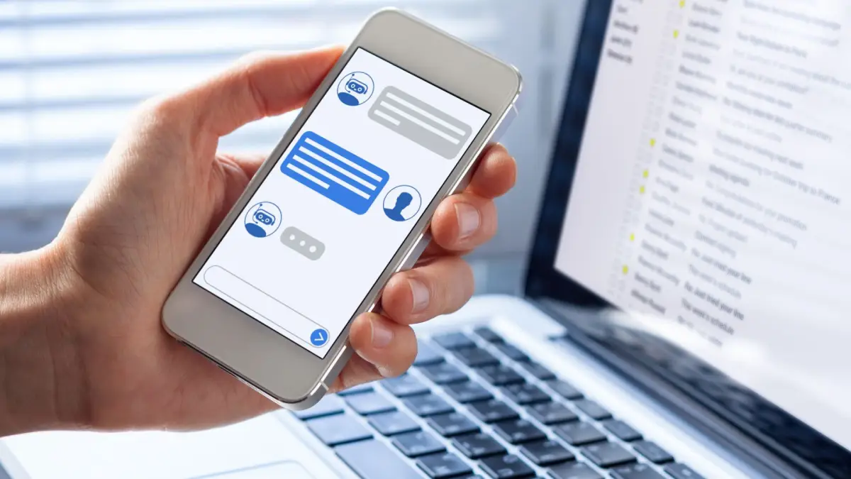 AI-Chatbot räätälöidään asiakkaalle